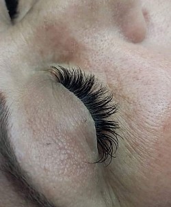 Hybrid lashes